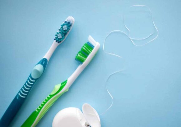 Electric VS Traditional : Toothbrushes and Floss